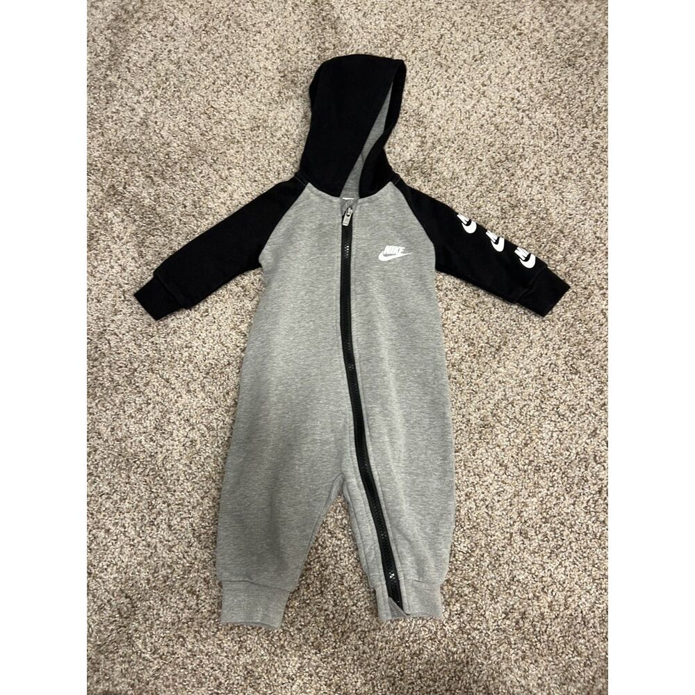 Gray Nike Zip-Up Hoodie Outfit 6M